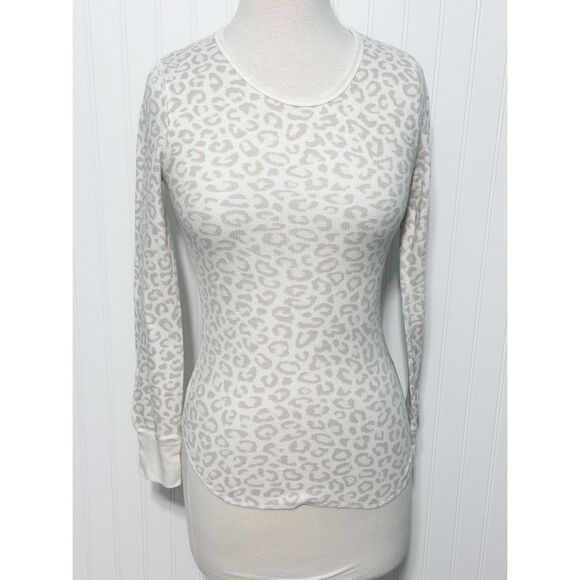 Old Navy Women's Leopard Print Long Sleeve Thermal‎ Top Cream White Size Small - Picture 1 of 9